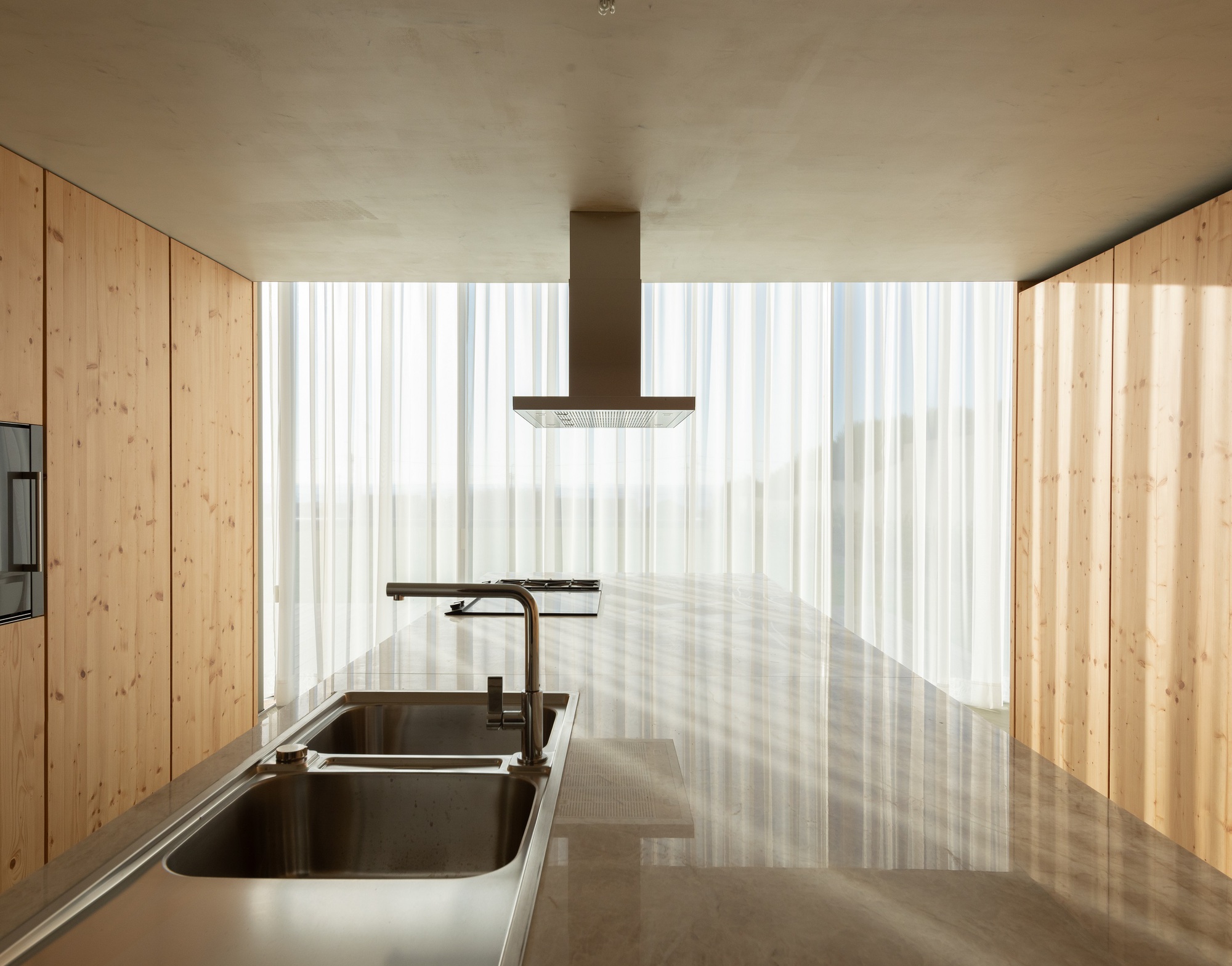 瓦拉达雷斯的房子丨葡萄牙丨Correia,Ragazzi Arquitectos-30