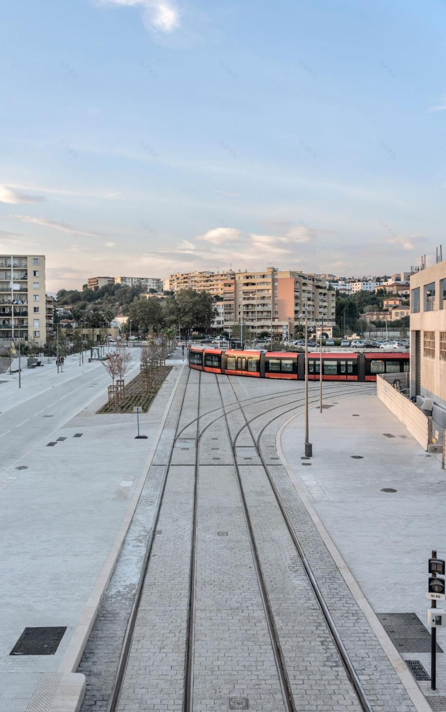 尼斯中央多模式交通枢纽约瑟普雷斯-3