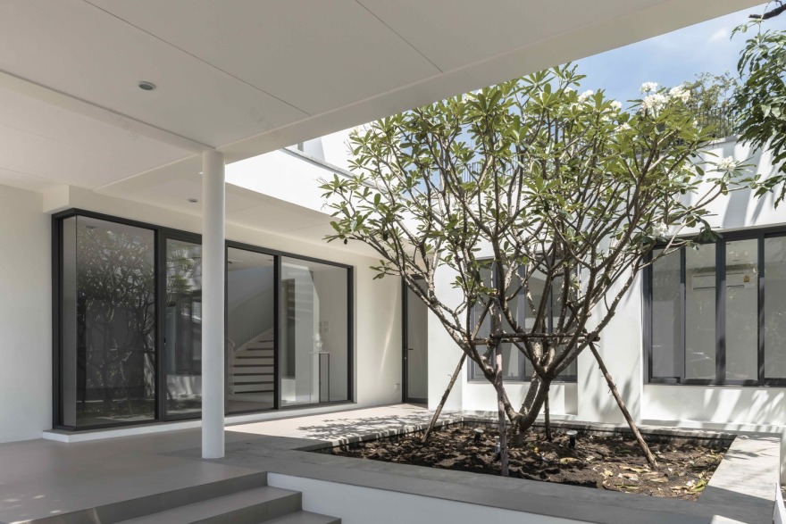 泰国 Baan Bangpok 家庭住宅,垂直螺旋楼梯设计-62