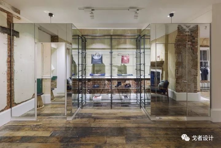 英国风情高档服饰概念店设计-7