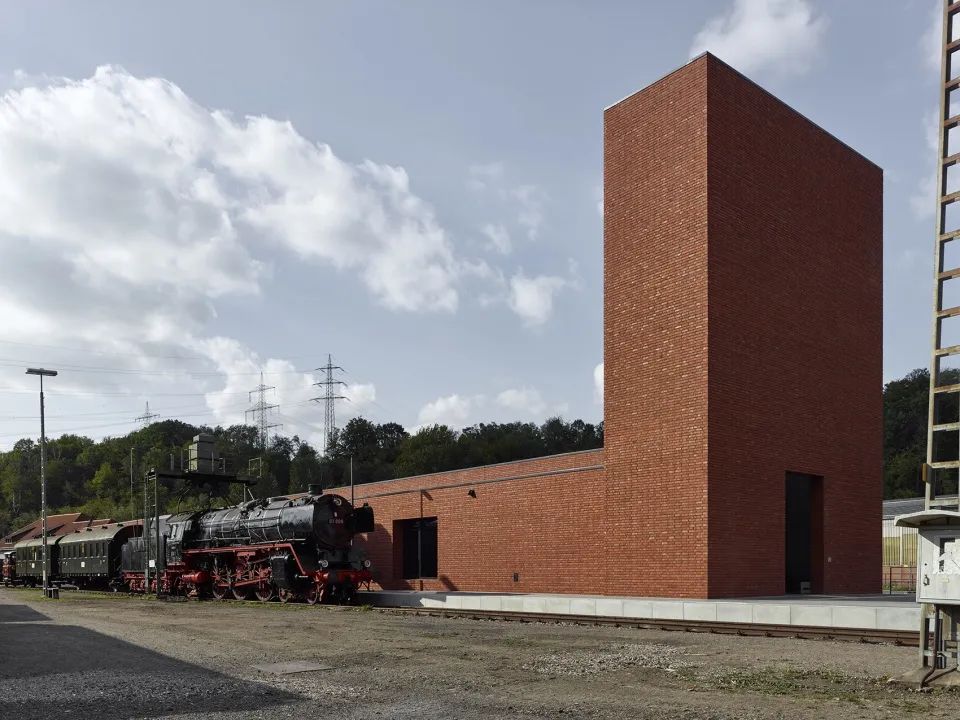 德国铁路博物馆新接待大楼，工业风设计致敬历史，引领未来-0