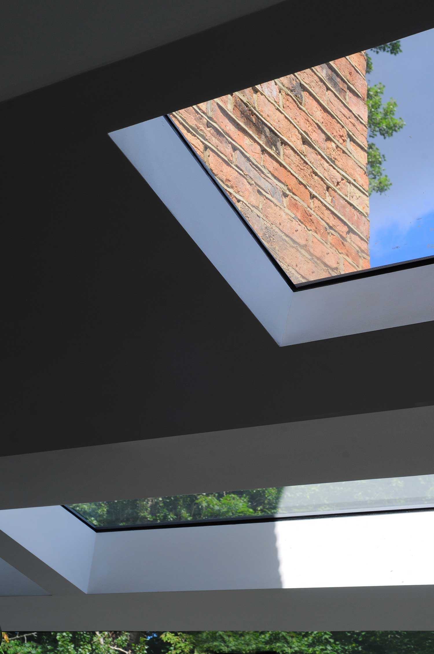 引人注目的折叠屋顶在伦敦北部-11