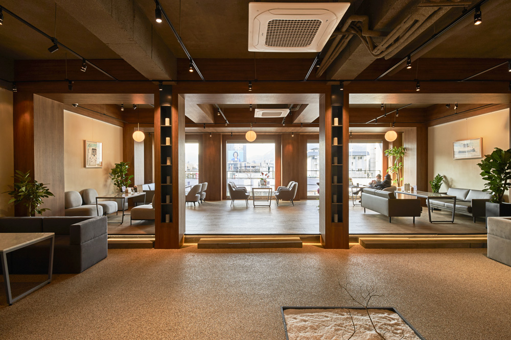 现代高级风 240 平咖啡厅设计-8