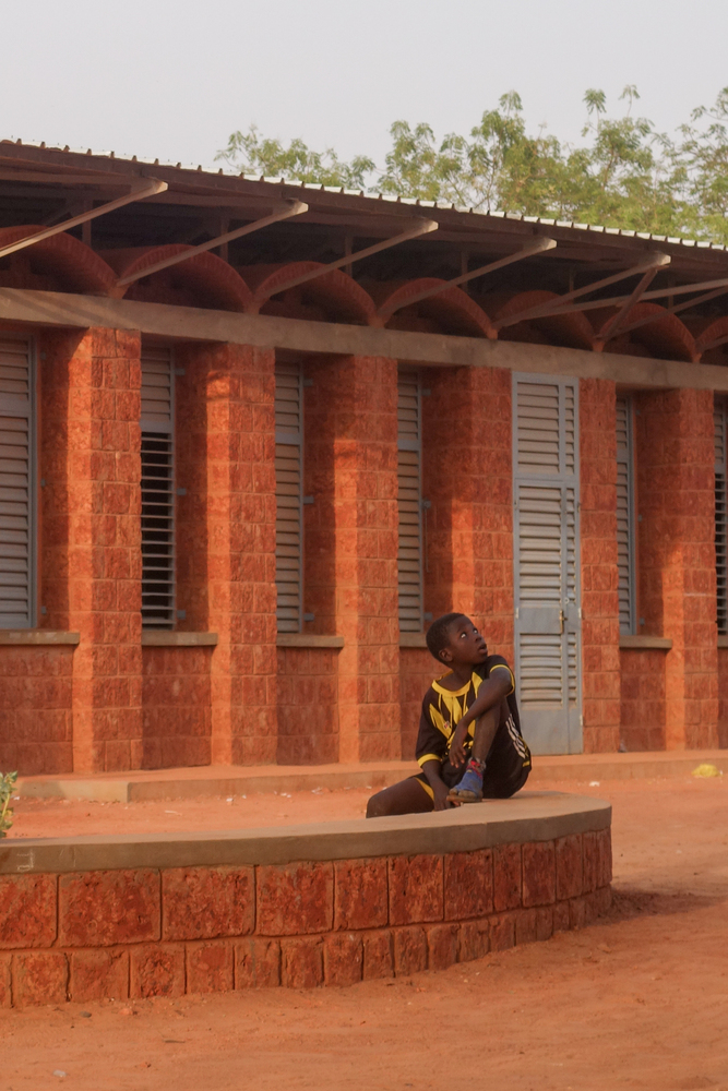 Collège Amadou Hampaté Bâ 学校改造项目丨尼日利亚丨未明确提及（一家专注为贫困社区创造解决方案的人道主义建筑公司）-17