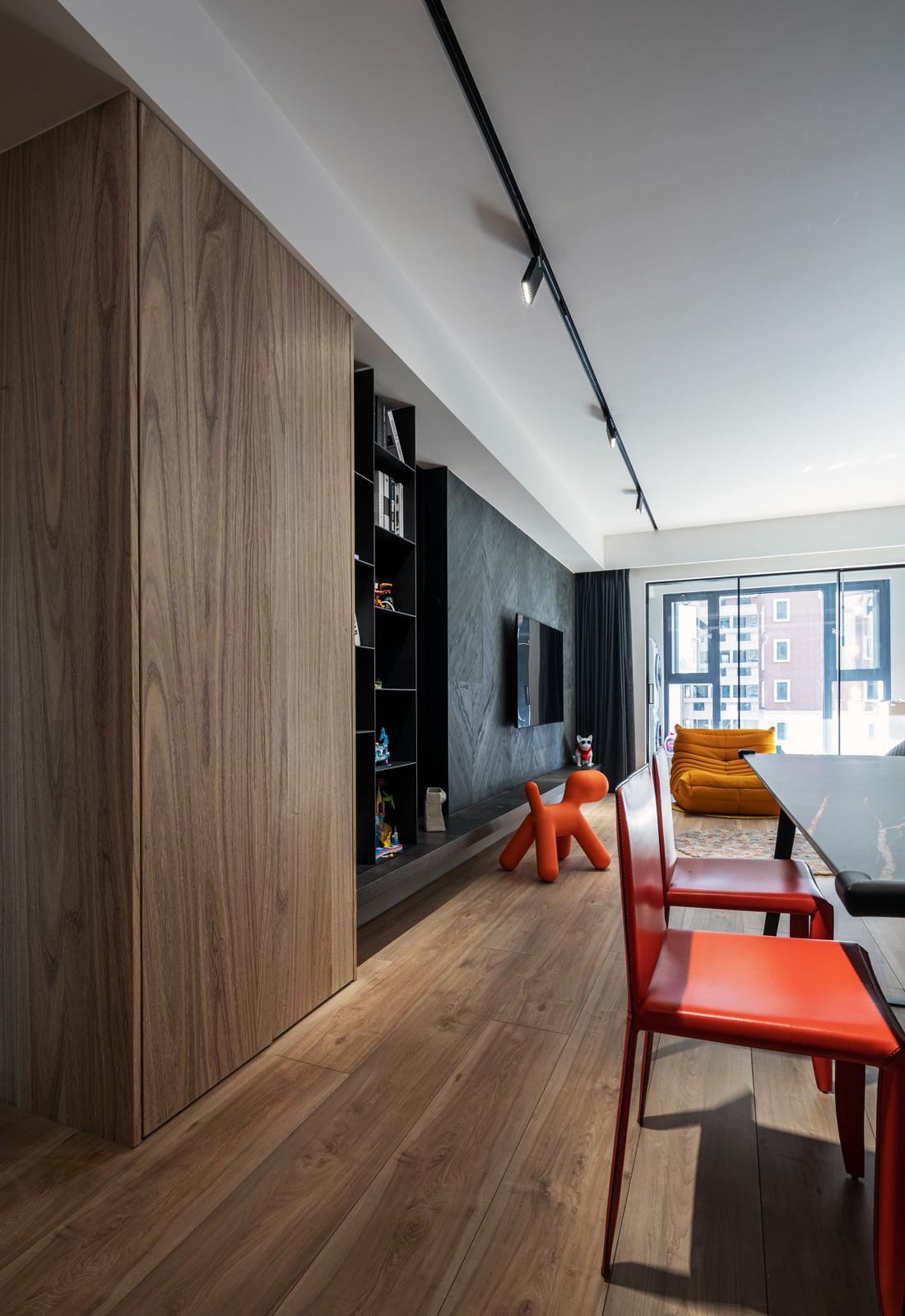 平层空间的黑与木色之美丨莫迪夫设计-8