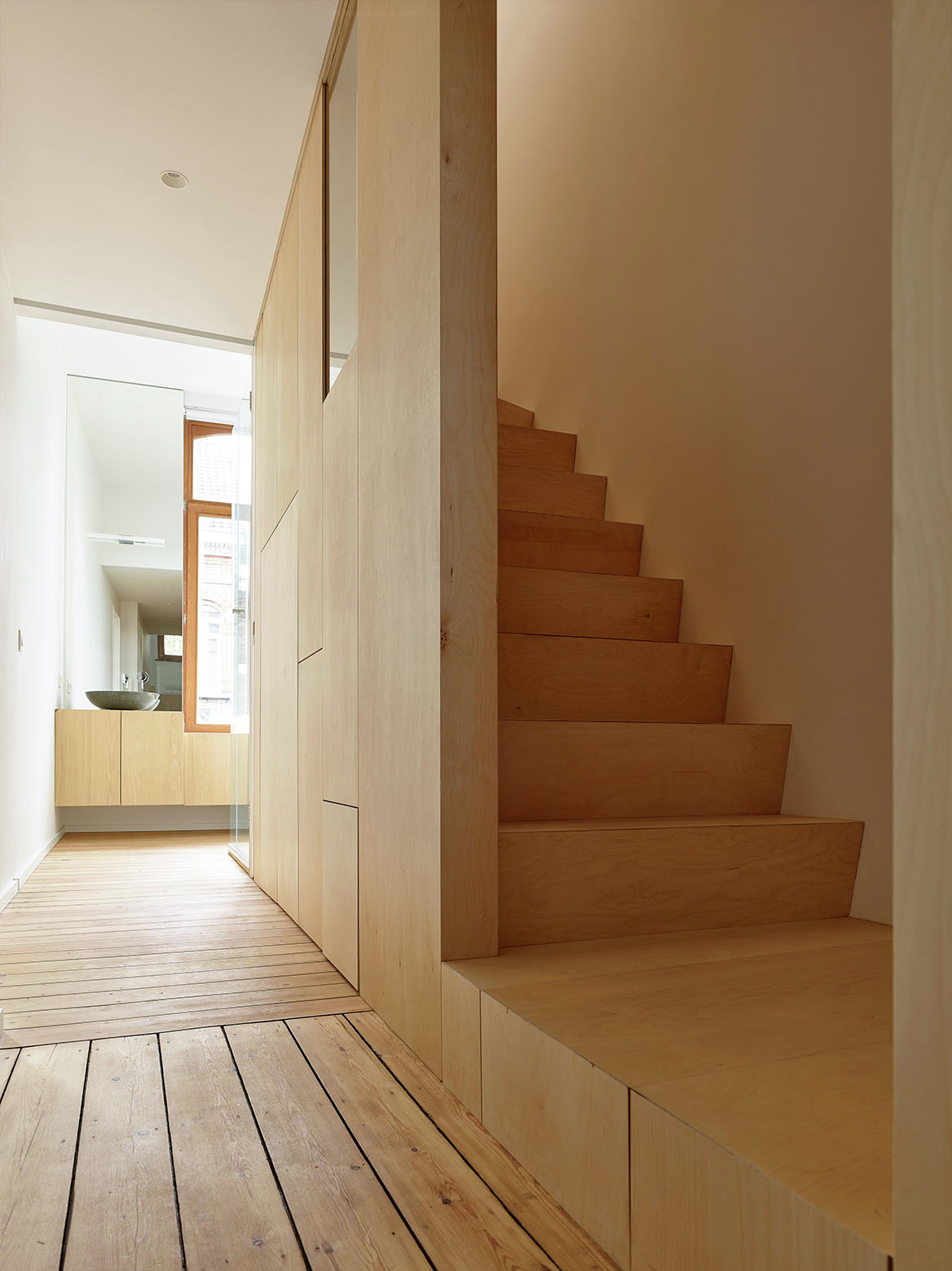 Terraced-House Renovation / Edouard Brunet + François Martens-34