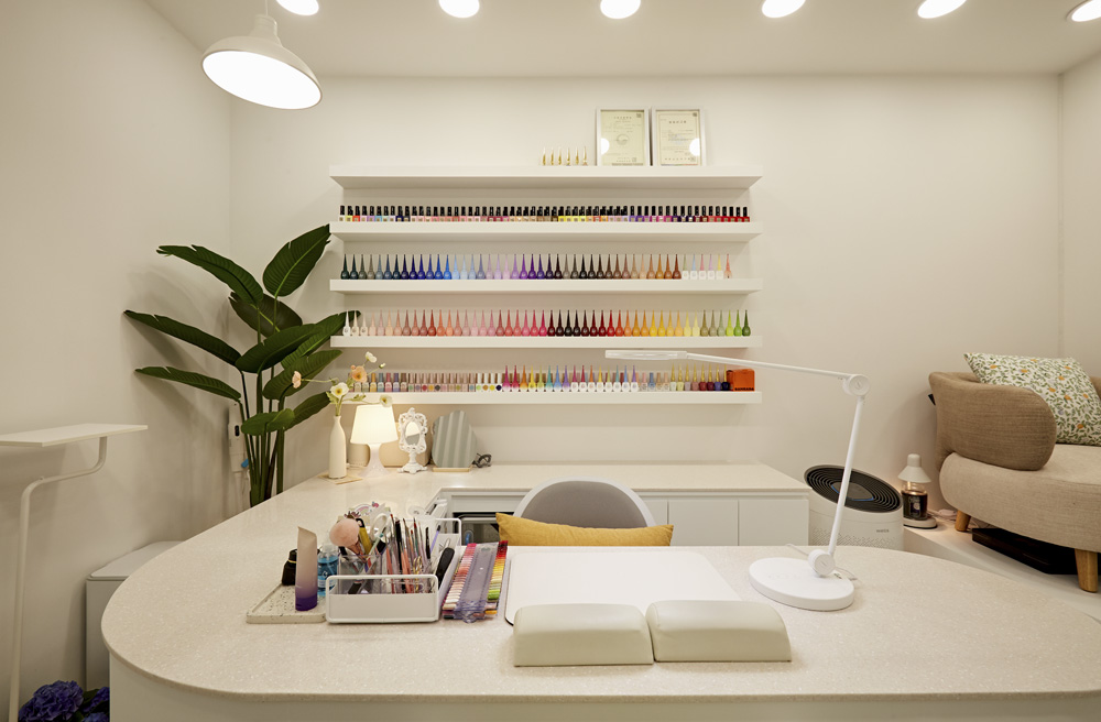 极简白诠释四坪小店的精致魅力-6