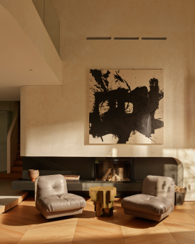 House G | 城市喧嚣之外：一座让光线与自然温柔拥抱的当代住宅