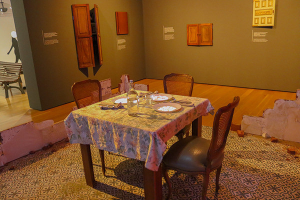 回声,一座城市的反射(注:refle·os推测应为reflejos,西班牙语反射、反响之意) -71