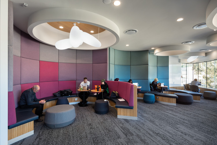 Deakin University Burwood Student Plaza  ThomsonAdsett-16