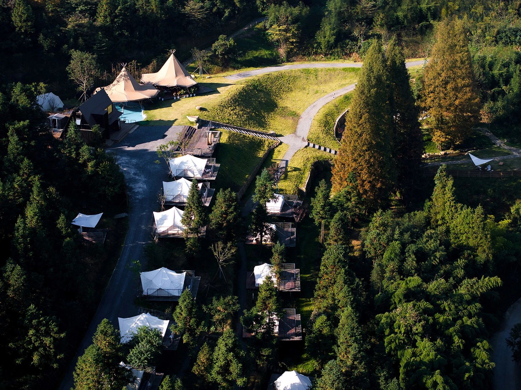 莫干山大白熊国际营地丨中国浙江丨咫间设计-0