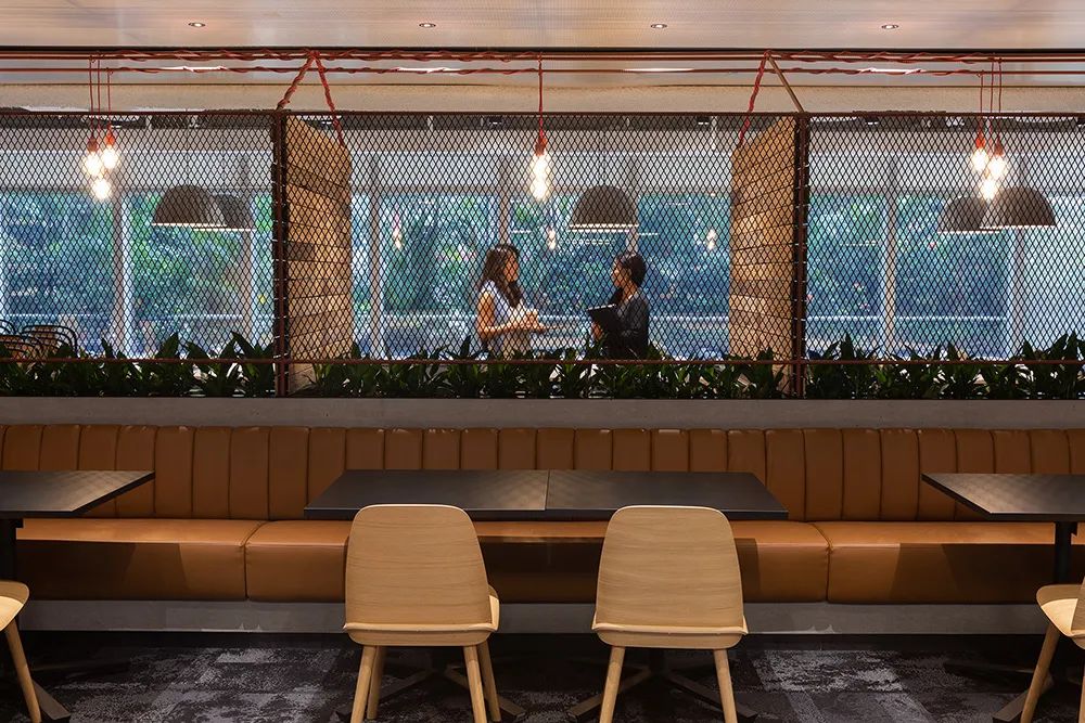 中国香港渣打银行观塘办公翻新丨Gensler-37