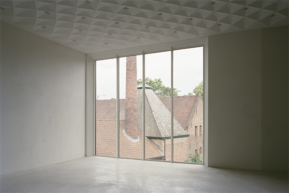 Z33 艺术馆 · 静谧之墙与城市对话-54