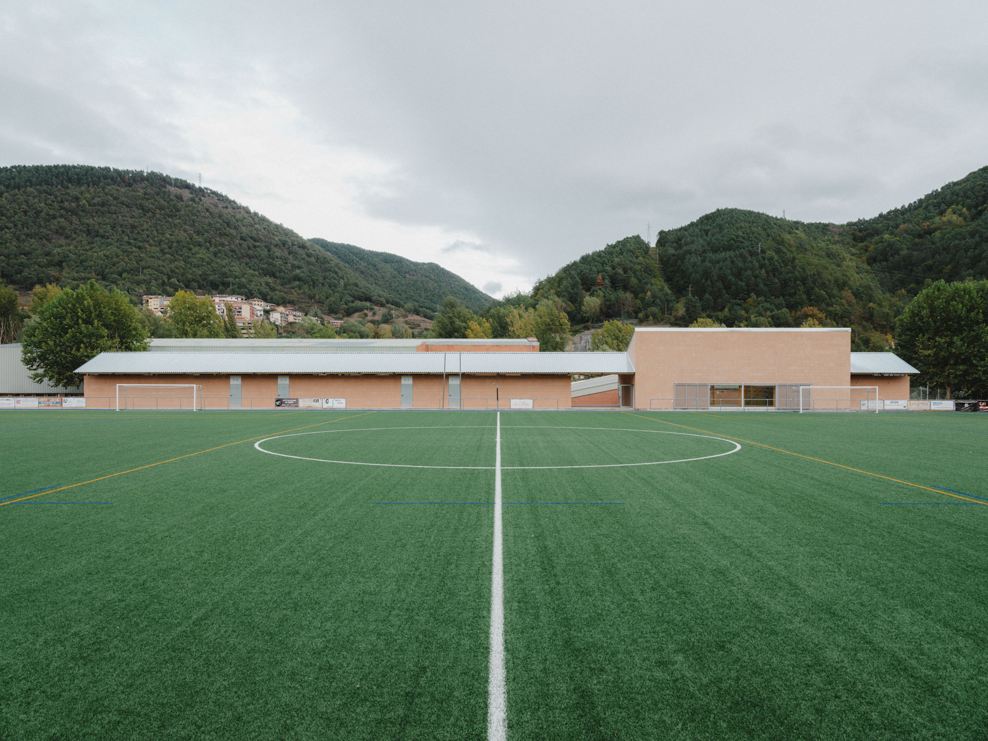 Ripoll - Changing Rooms and a Multi-Purpose Hall / MH.AP Studio + Sergi Serrat-9