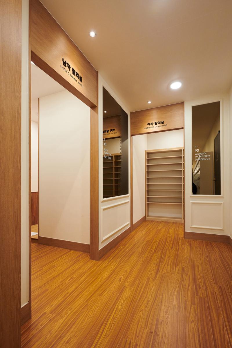 简约 295 平健身中心，black&wood 风格赏析-18