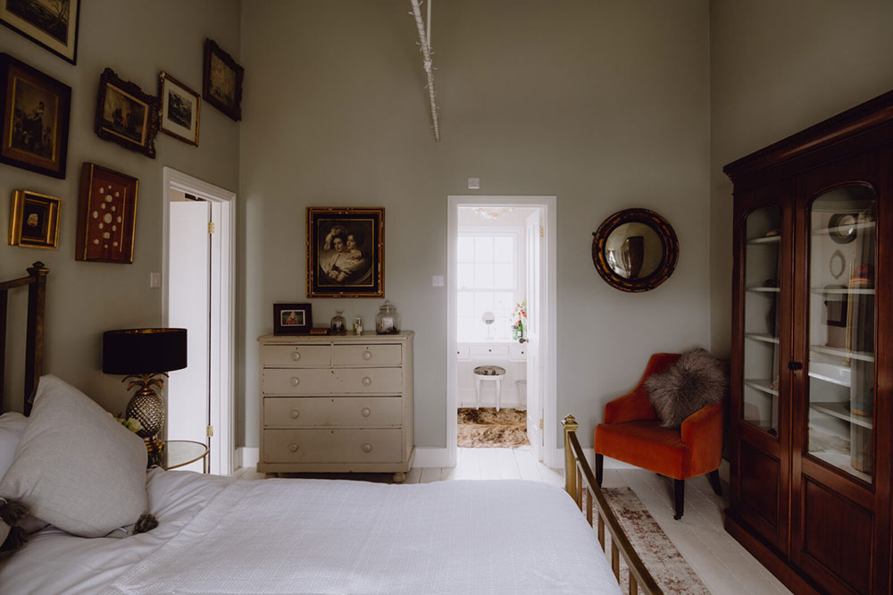 英国肯特郡前洗礼堂的时尚工业风格住宅设计-17