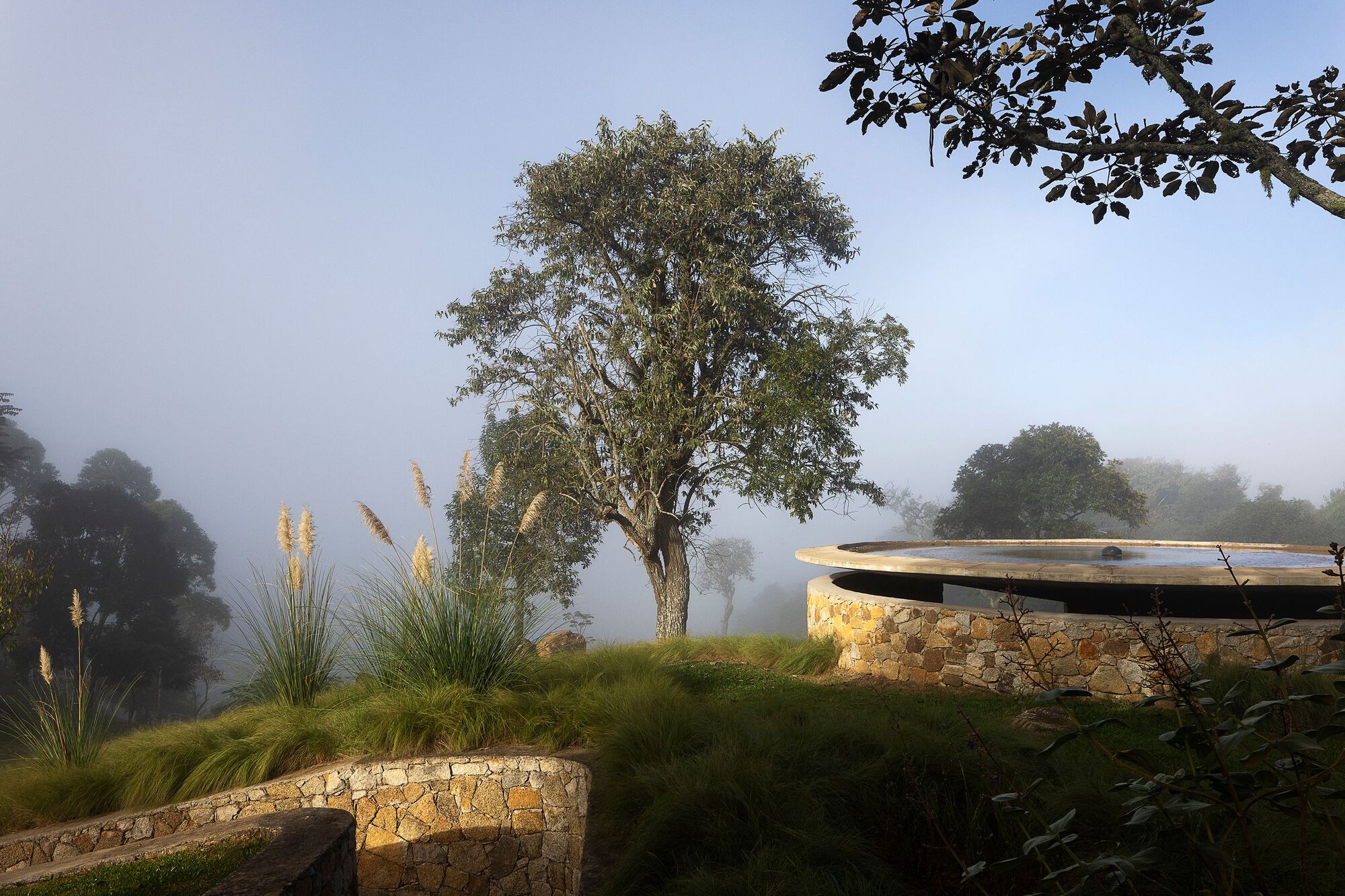 São José 山脉脚下的小教堂丨巴西丨MACh Arquitetos-31