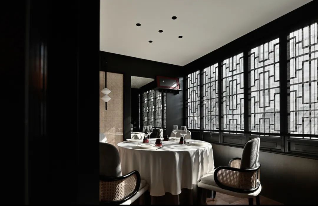 江南烟雨中的港式火锅餐厅设计丨中国无锡丨NONEZONE 南筑设计-27