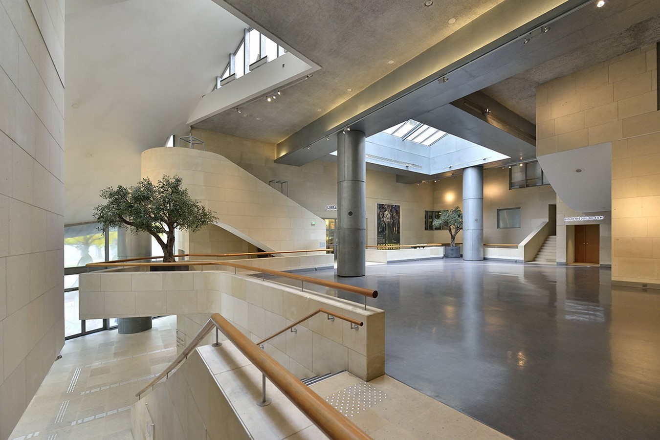 Frank Gehry- 15 Iconic Projects - RTF | Rethinking The Future-6