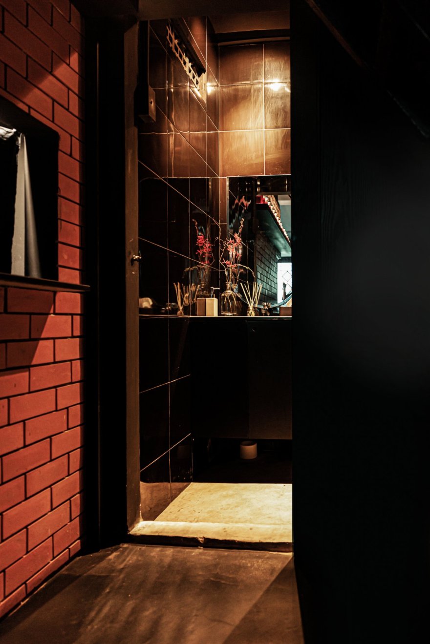 LAAIRAI(黑色立方体中的亚洲融合餐厅)-23