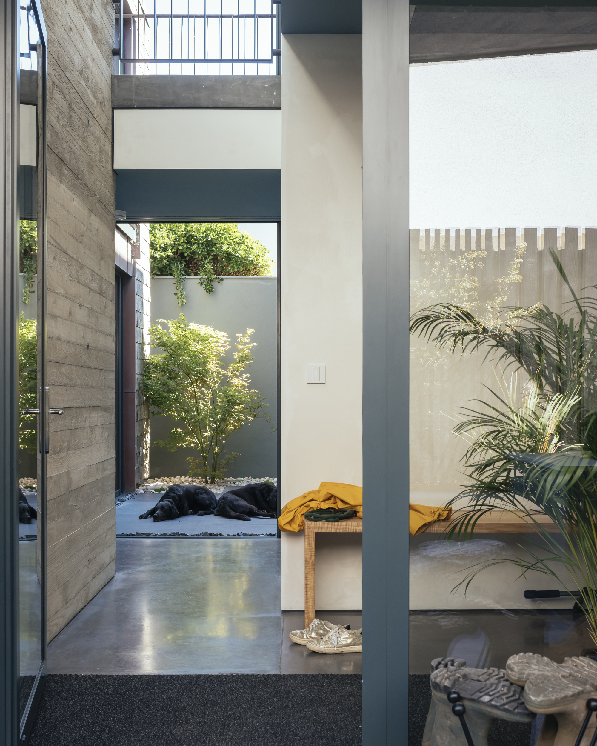 带有庭院的房子丨英国丨Invisible Studio-30