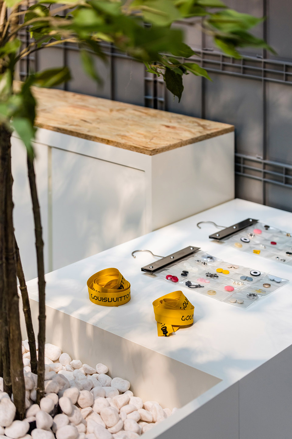 依文集团中国质造徐州苏宁店 / 吾觉空间-46