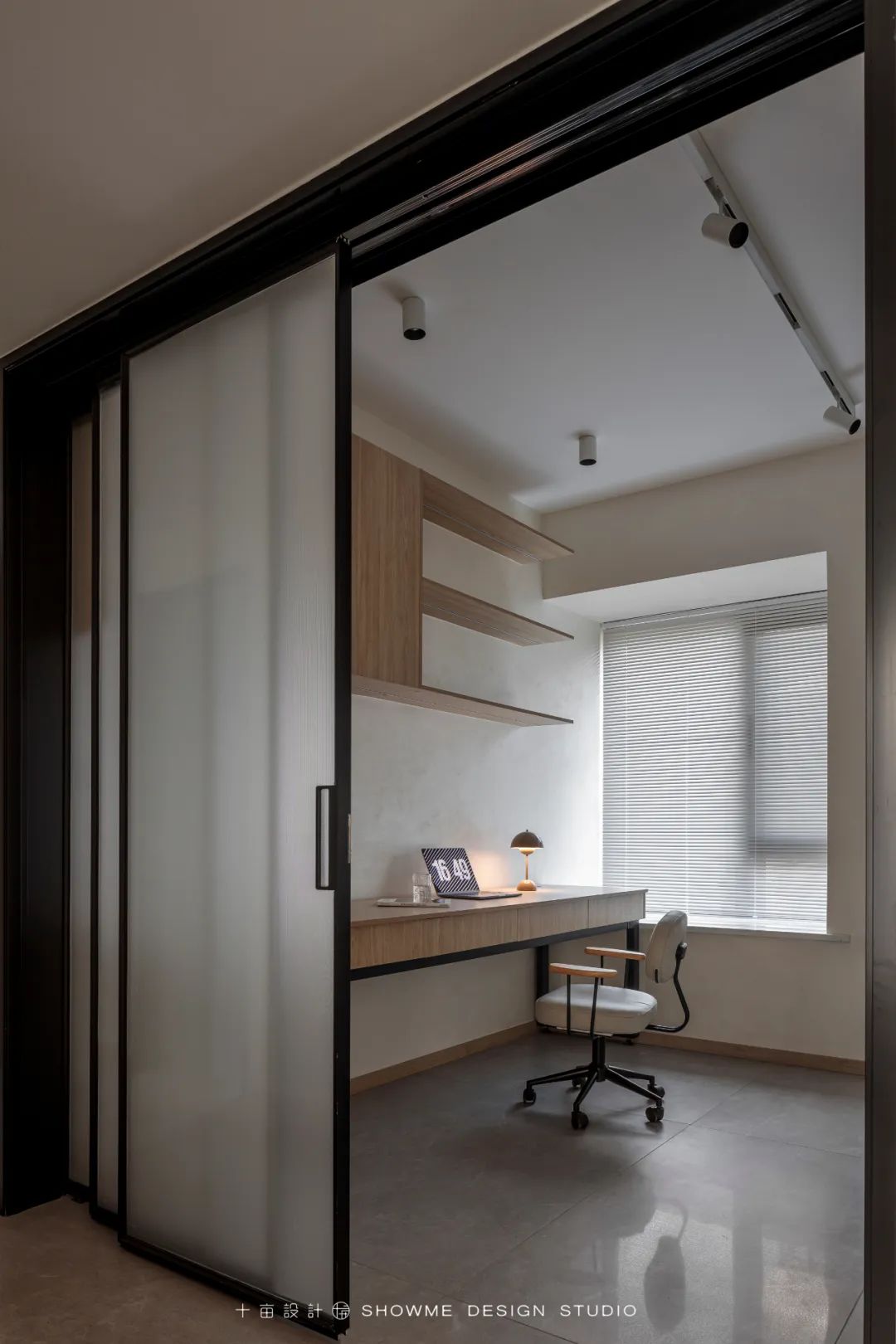 四川内江现代奶油家丨中国内江丨内江十亩设计-84