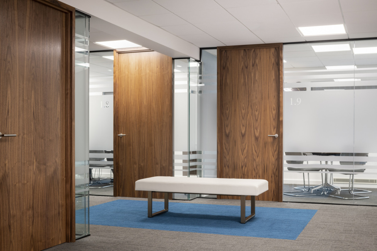 英百年律所 TS&P 皇家温泉镇新办公室 - 现代灵活办公空间-13