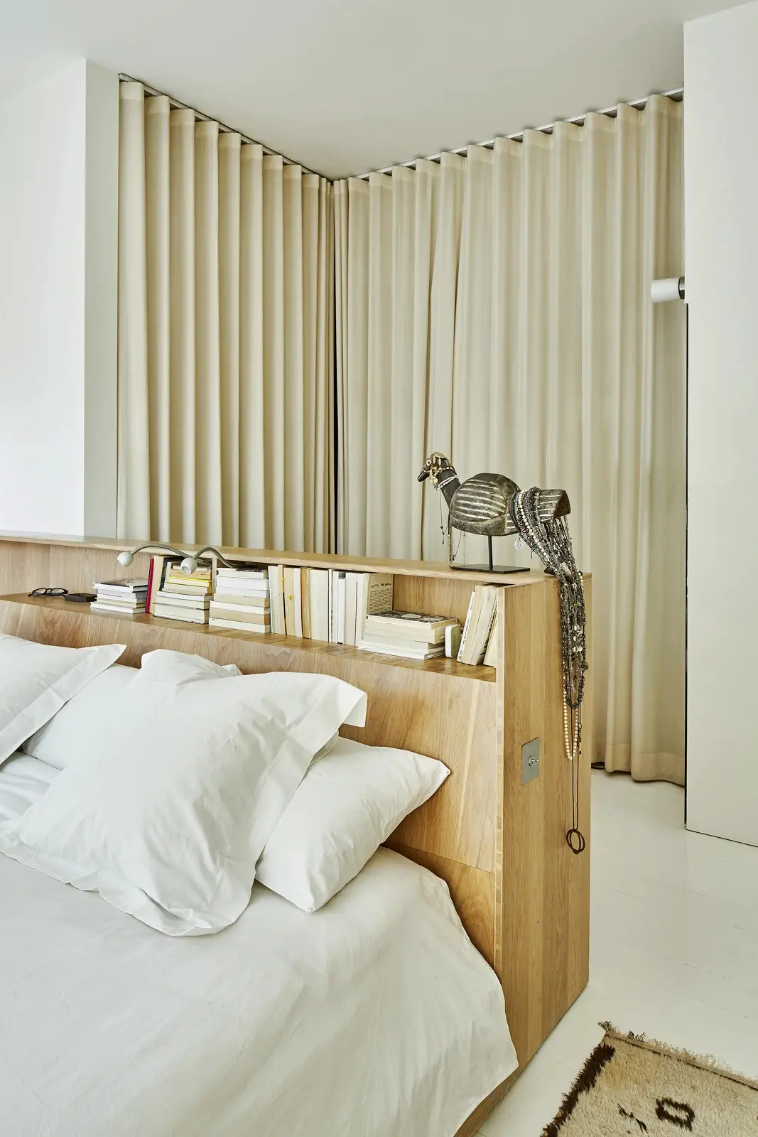 伦敦隐藏式现代混凝土别墅设计-19