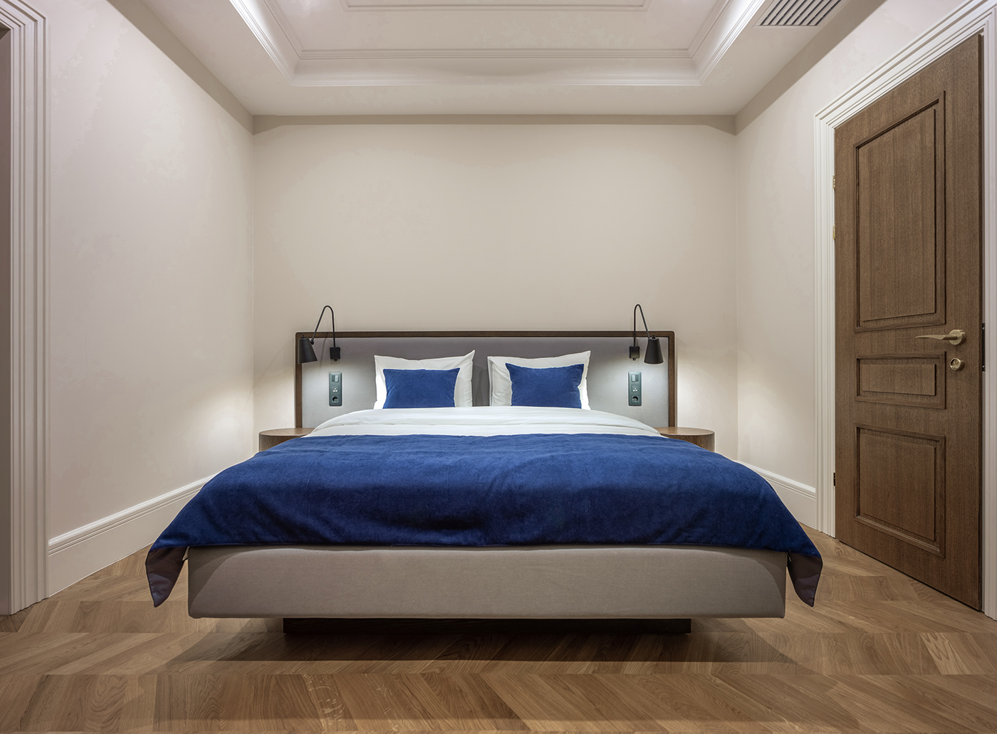 OTS 迷你酒店丨乌克兰利沃夫丨Slava Balbek 等-14