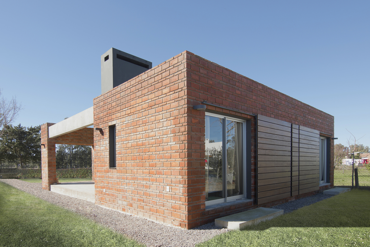 乌拉圭 69 平米“绿意容器”家园-34