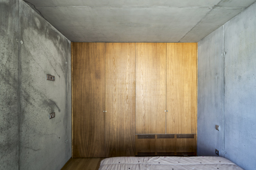 隐于自然的混凝土住宅,葡萄牙/ waataa-26