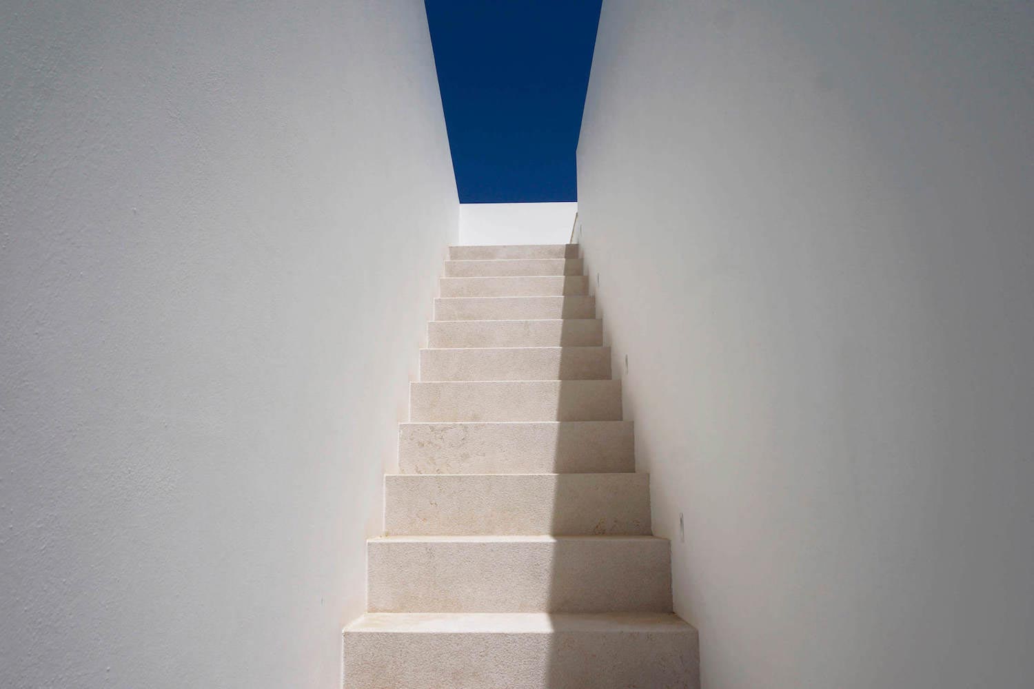 Casa Pinto is a totally white country house characterized by basic volume shapes, surrounded by the olive trees in Salento   CAANdesign  Architecture and home design blog-8