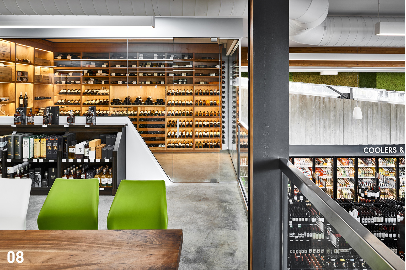 Tudor House酒类商店，加拿大 / GBL Architects-28