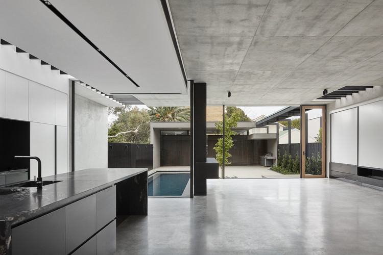 墨尔本悬浮雕塑住宅-7