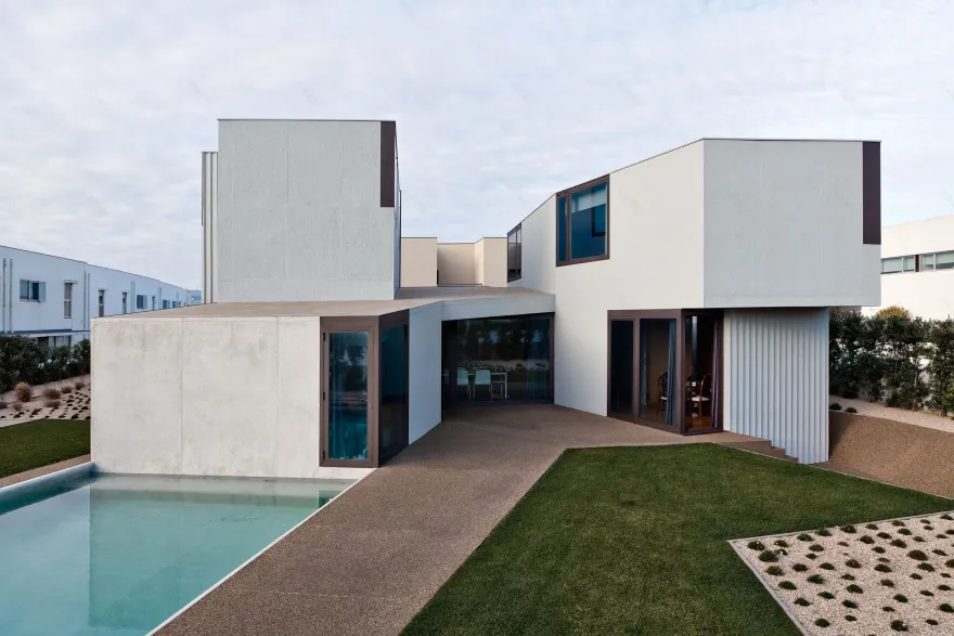 城市之家的现代解析 | 私密与公共的完美融合-9