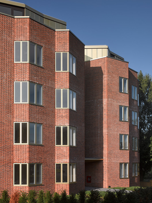 BishopsWood Court  Daykin Marshall Studio-32