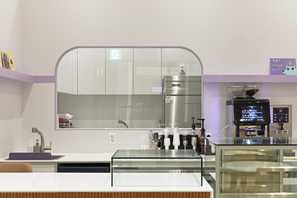 白色木屋 | 极简风格的 12 平米小空间设计-7