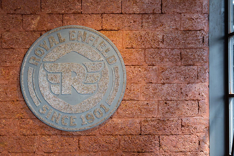 皇家恩菲尔德车库咖啡馆-24