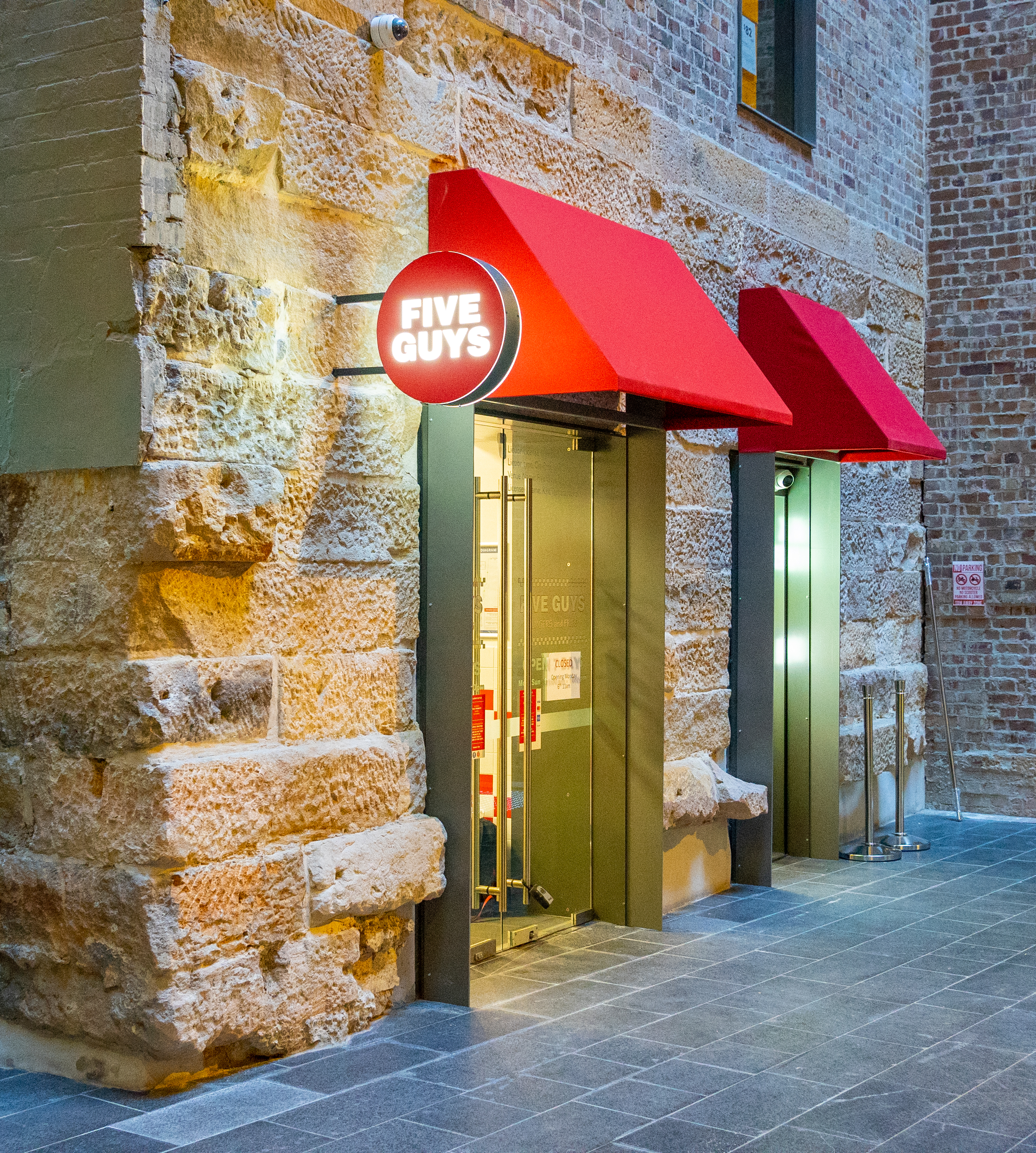 Five Guys | George Street Sydney | Restaurant Design-18