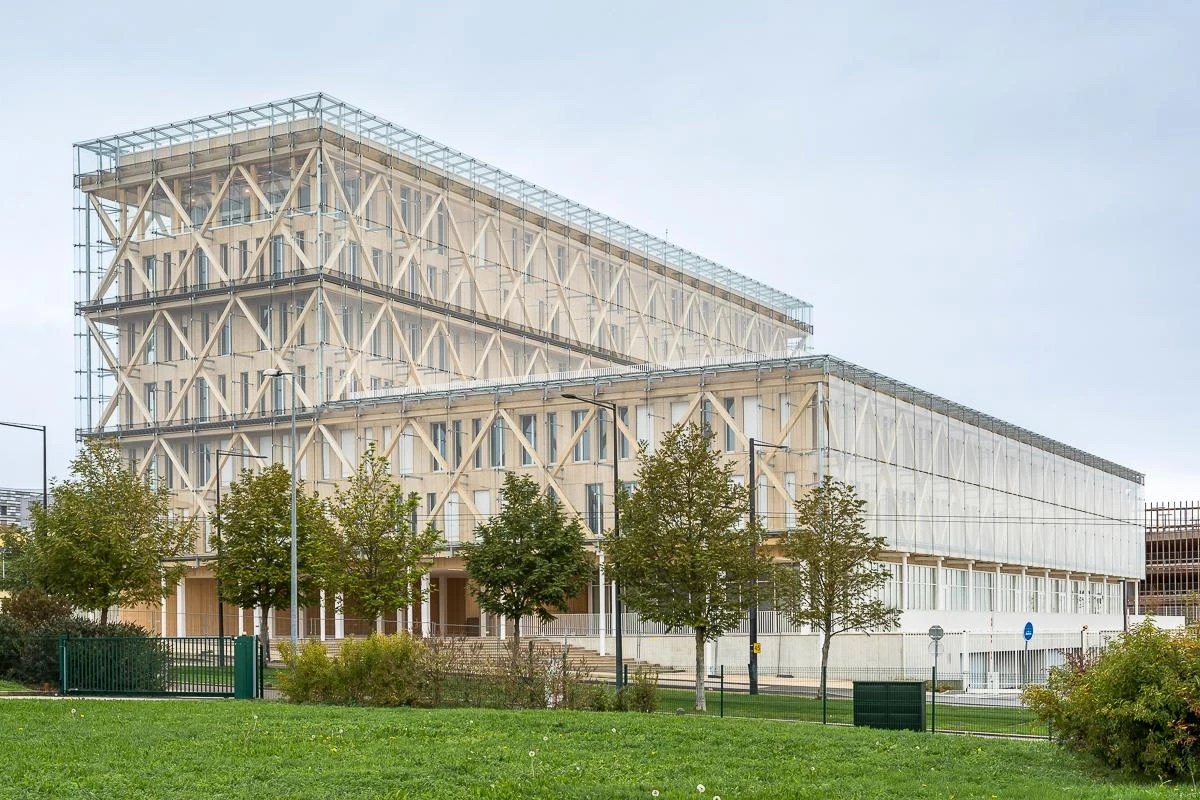 Sede de la Caisse d'Epargne Bourgogne-Franche Comté en Dijon-10