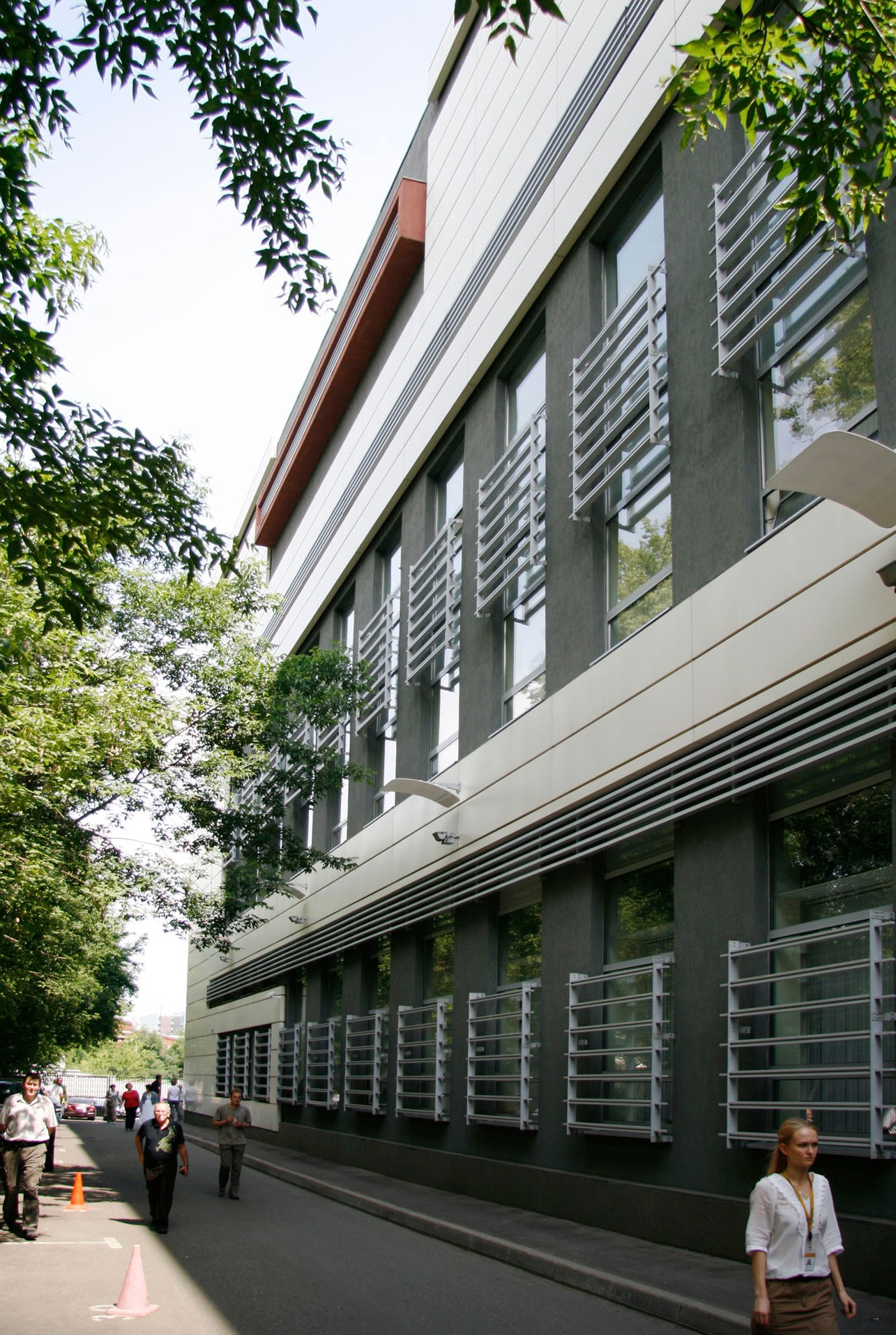 著名设计师打造独特办公空间，探寻室内设计新潮流-5