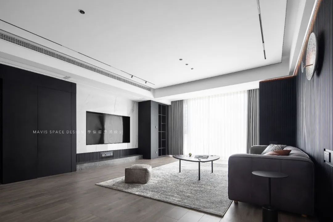李佳眉设计 | 精装房大改造，黑白灰的简约空间-76