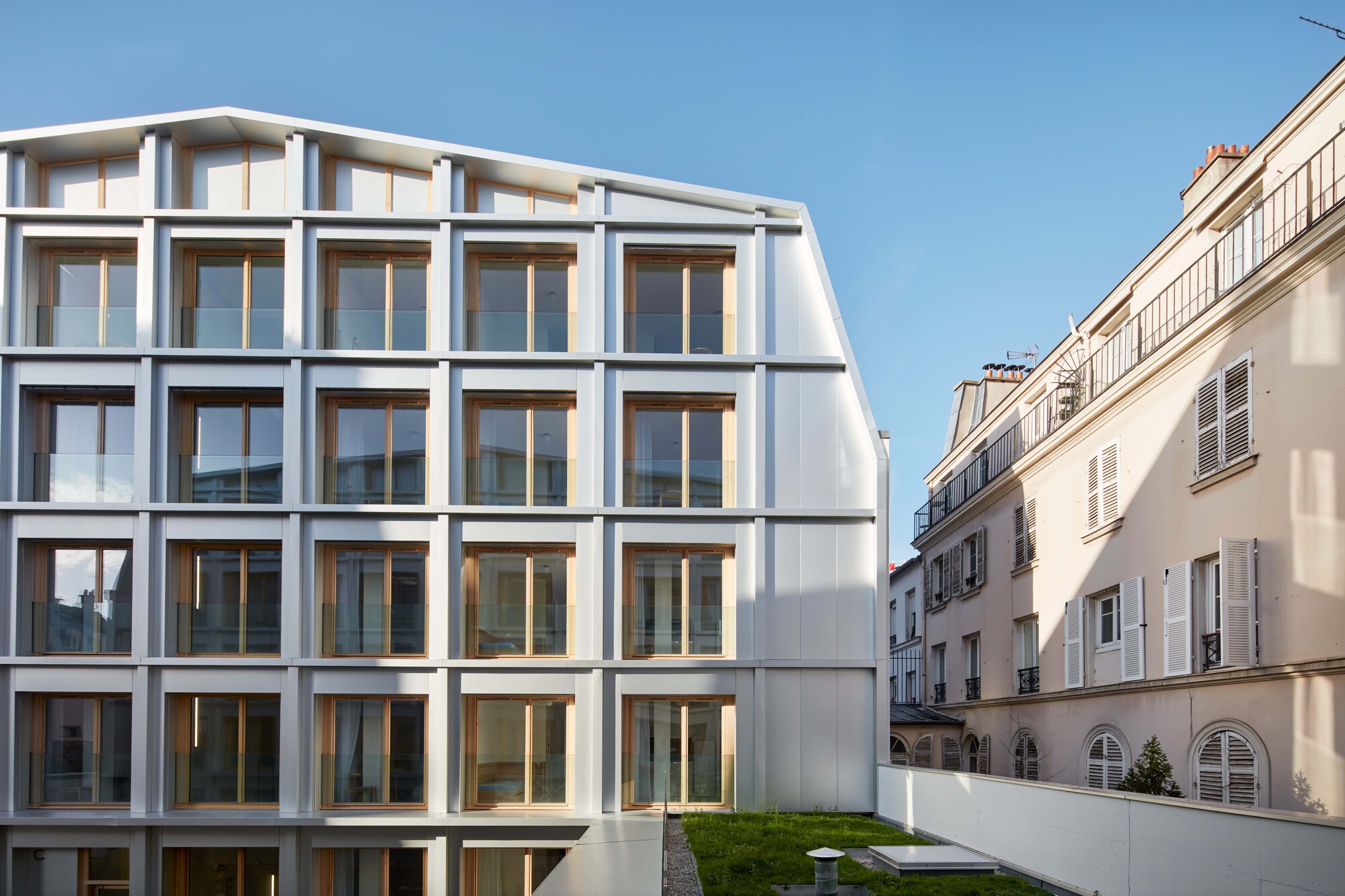 Parking Lot into Social Housing Residence丨NZI Architectes-22