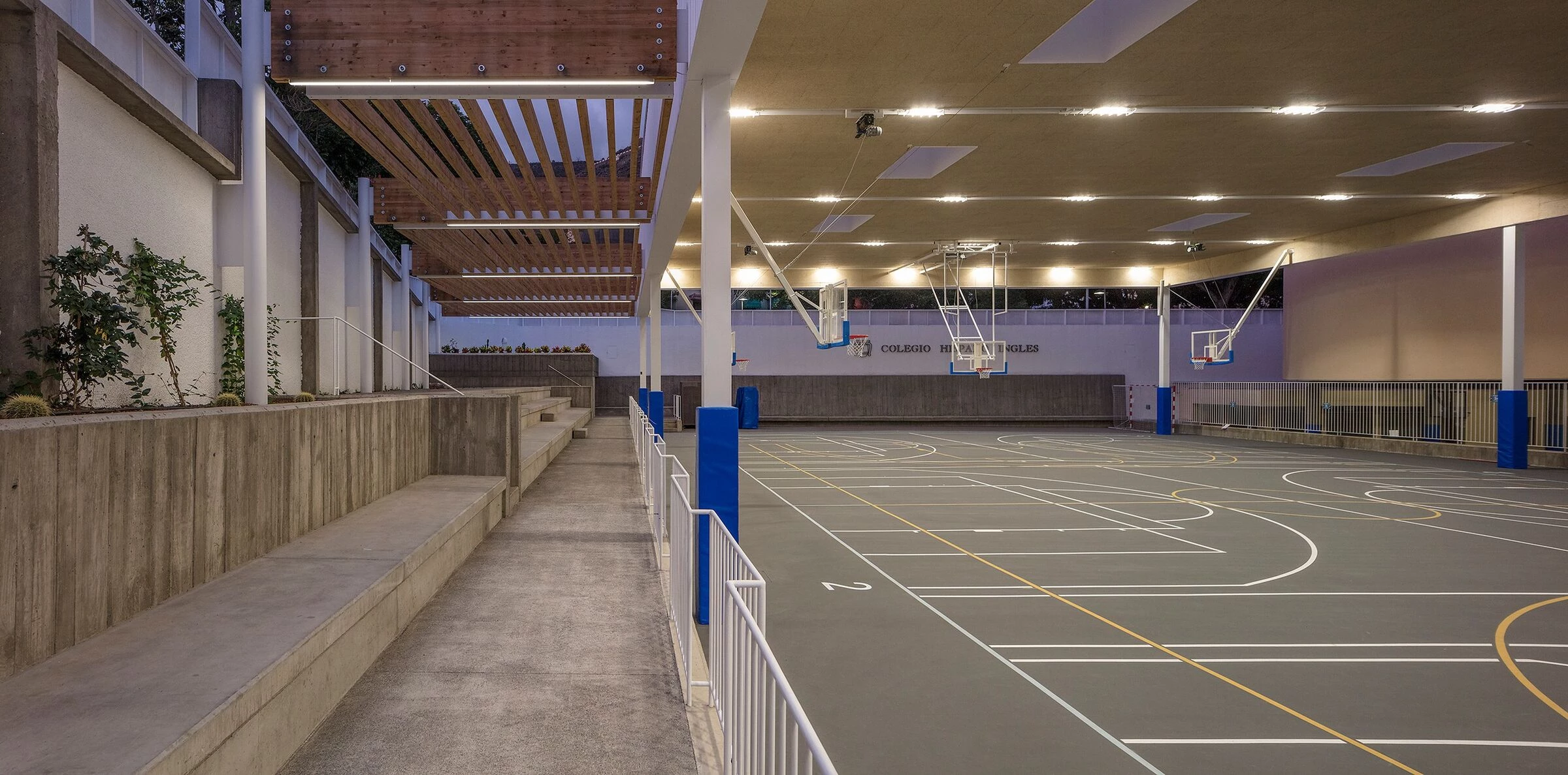 西班牙英语学校的体育运动丨西班牙丨Equipo Olivares Arquitectos-22