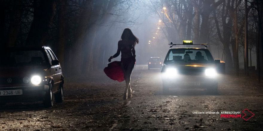 《Veneno》电视剧中Veneno住所场景重建丨西班牙马德里丨由Gigia Pellegrini带领的剧组美术团队-5