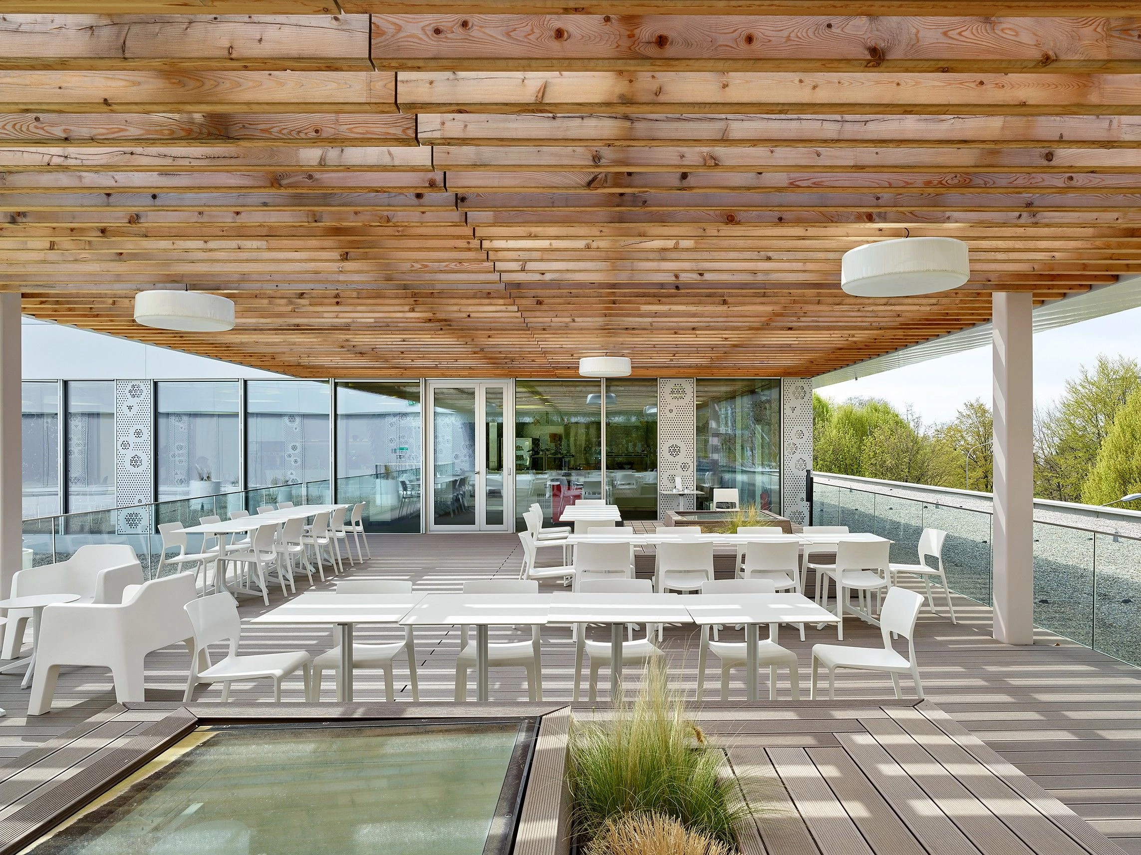 瑞士罗曼德彩票办公空间-11