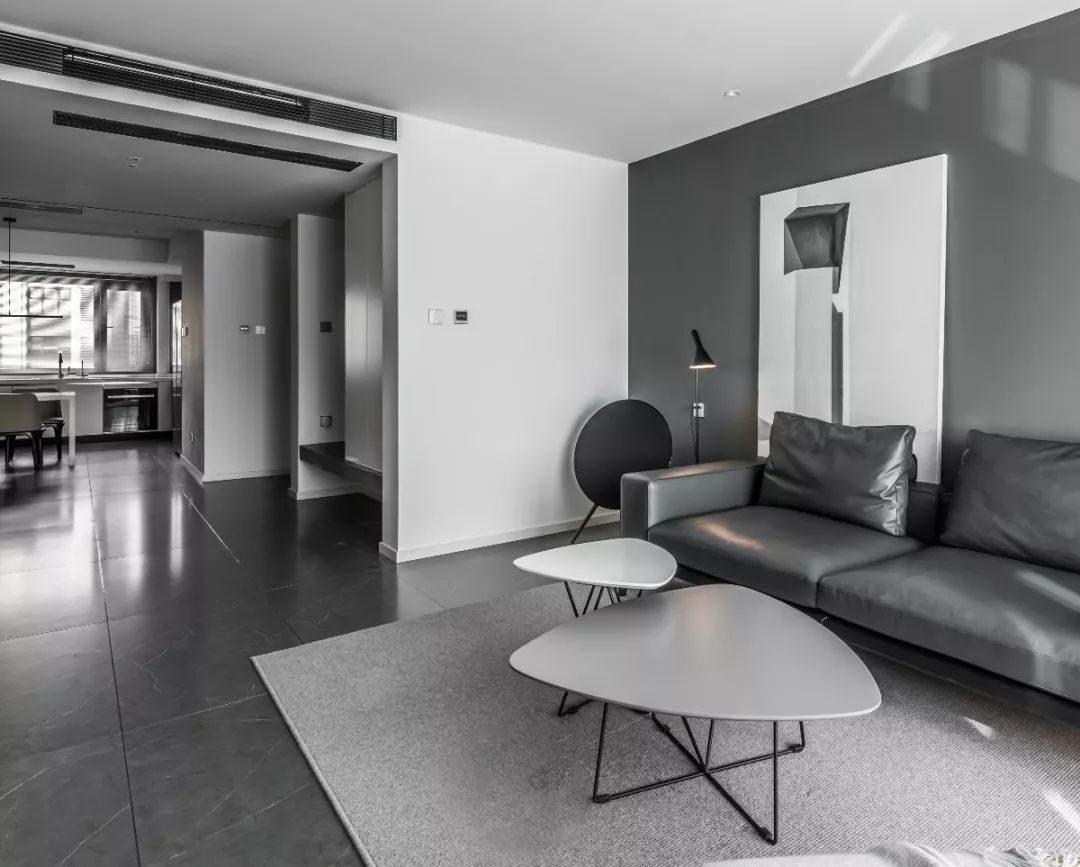 将黑白灰做到极致,展现最美的极简-22