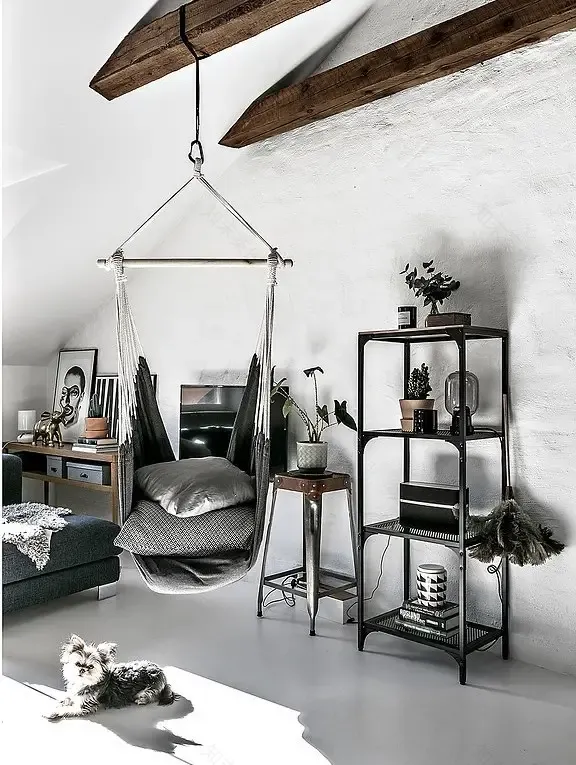 阁楼公寓的现代革新 | 玻璃隔墙与悬挂式吊床-5