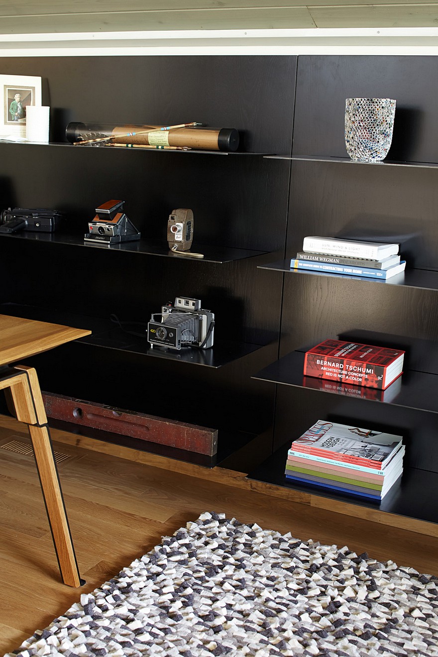 Show House is a Contemporary Take on a Traditional Building Form-17